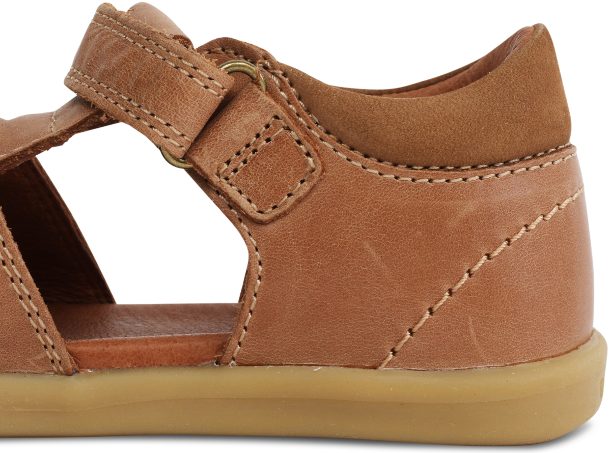 I-Walk Roam Closed Sandal (Caramel)