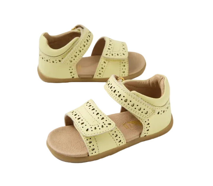 Step Up Logan (Wax Yellow)