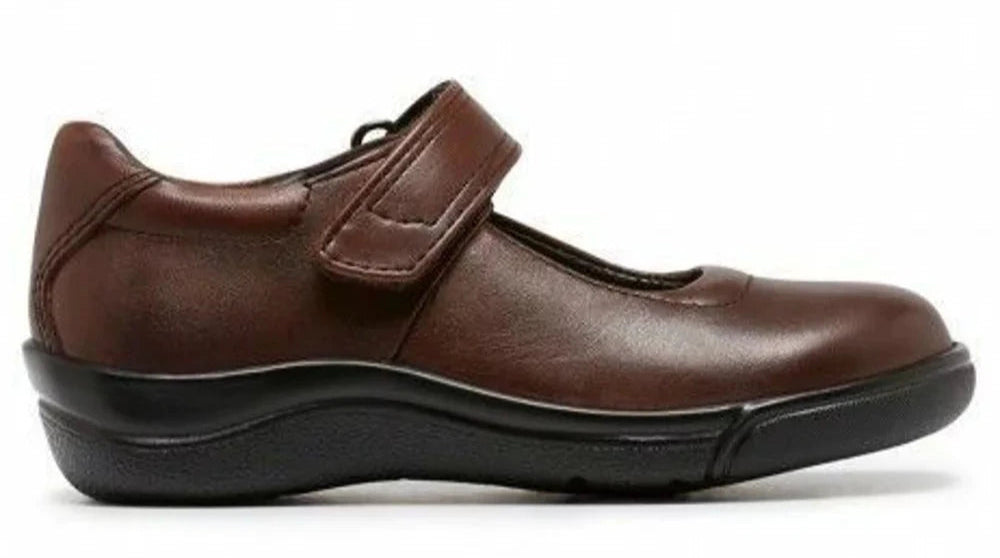 Clarks Petite Brown – Little Big Feet